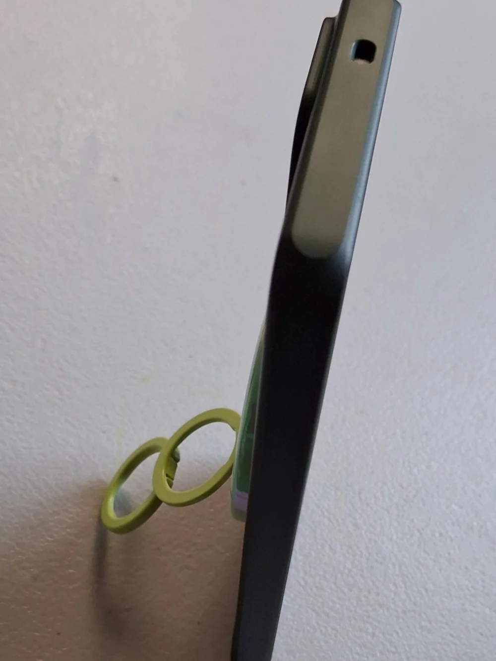 Smartphone kickstand telescopic magnetic magsafe 360 ring holder stand mount